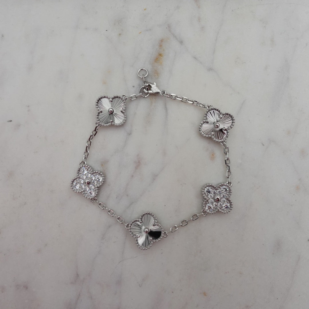 Luxe crystal clover bracelet
