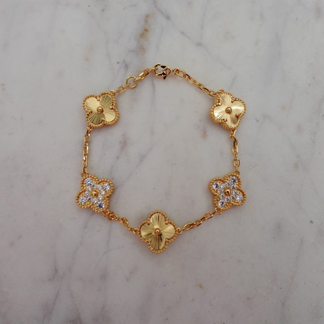 Luxe crystal clover bracelet