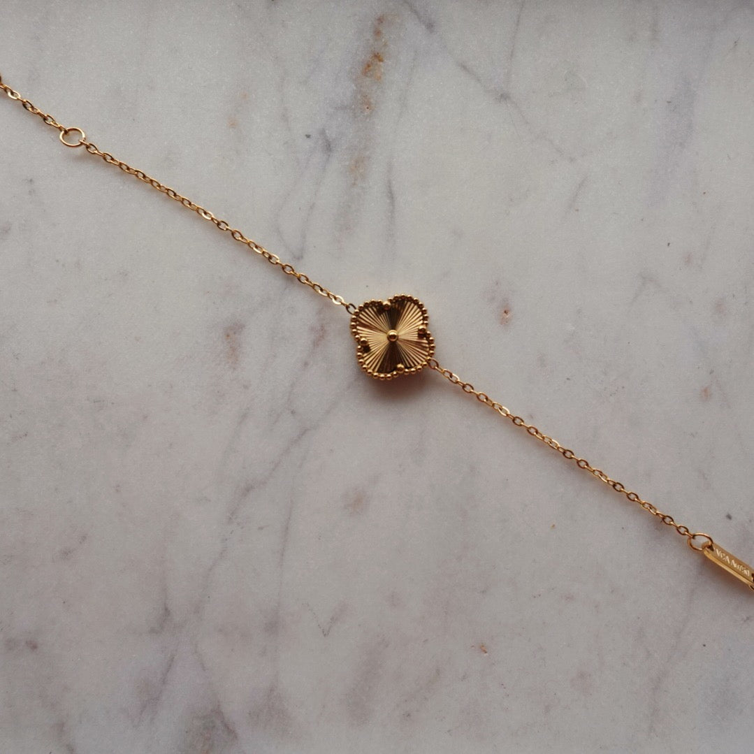 Luxe single clover